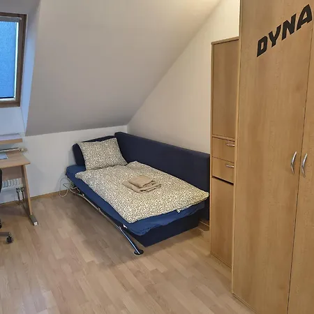 Uresova Residence, 145M2 Apartment Near Metro Apartman *