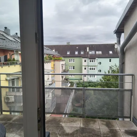 Lägenhet Uresova S Terasou A 3loznice *
