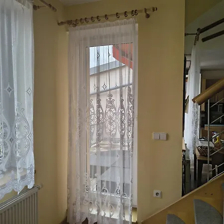 Uresova S Terasou A 3loznice Prag