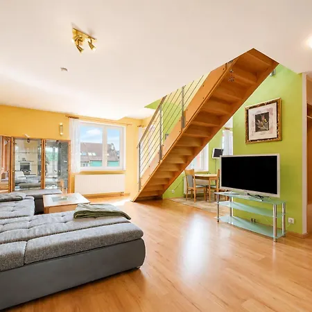 Apartment Uresova S Terasou A 3loznice Prague