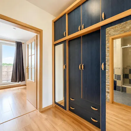 Apartment Uresova S Terasou A 3loznice Prague